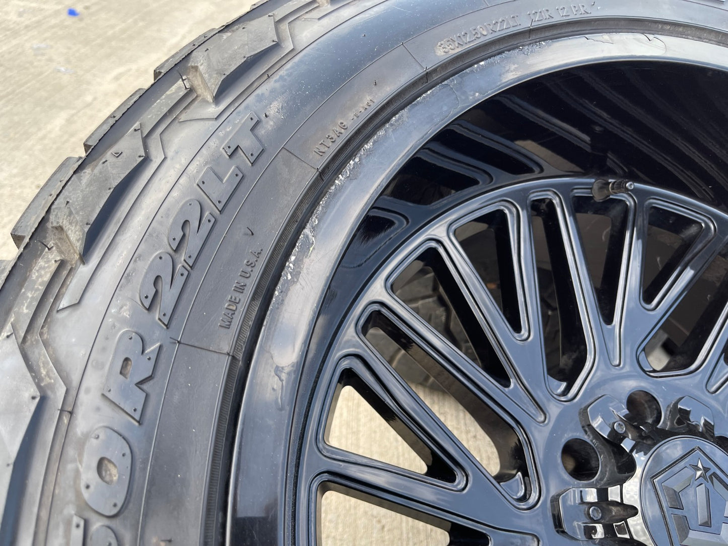 22x12 TIS 553B Chevy Silverado Ford F-150 RAM wheels rims 6x139 6x135