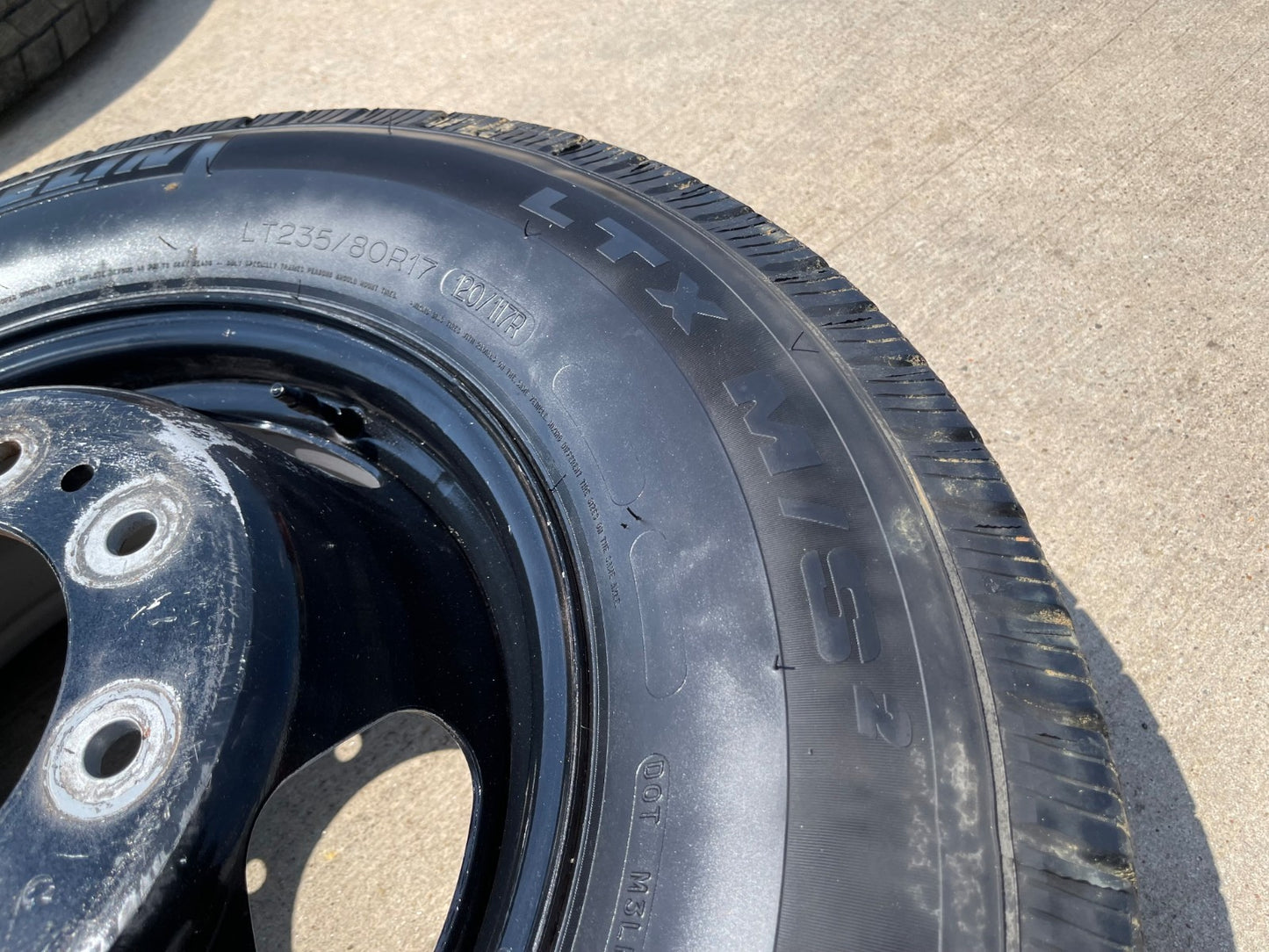 (1) 17" Chevy Silverado GMC Sierra 3500 Dually rim wheel OEM 8094 SINGLE