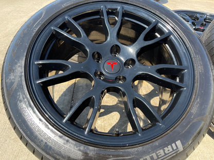 19" Tesla Model S OEM PLAID wheels rims 2022 2023 2024 2025 2026 2027 PIRELLI