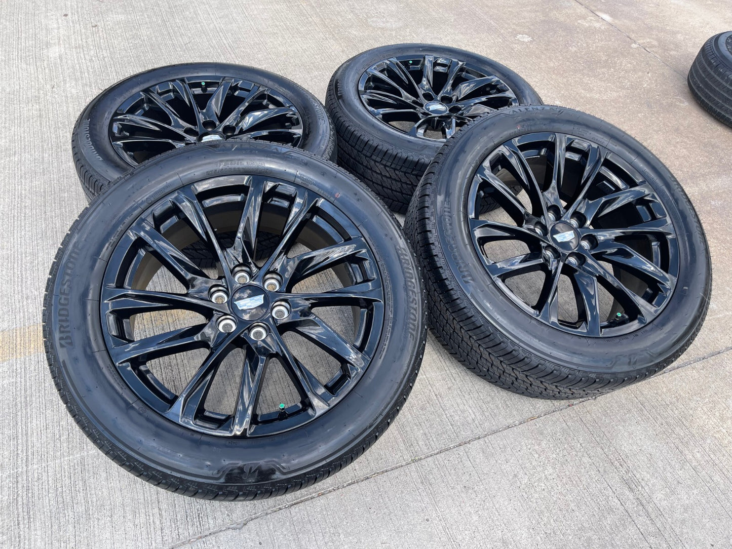 22" Cadillac Escalade black OEM 95027 wheels rims Chevy GMC 2024 2025 NEW