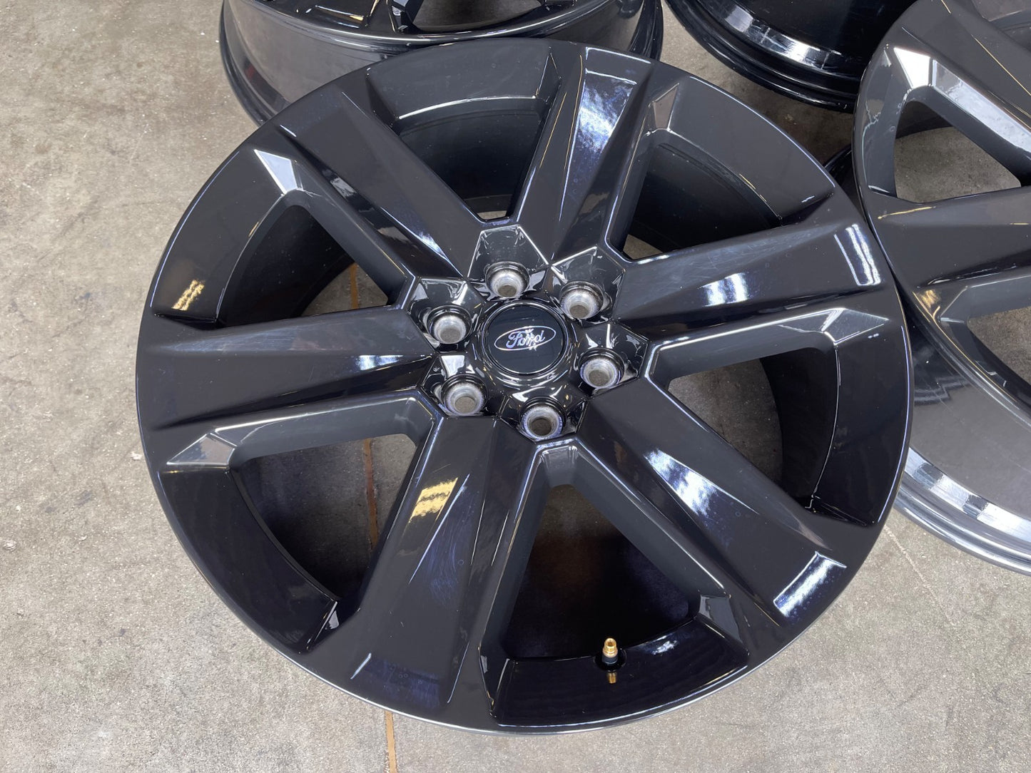 22" Ford F-150 LOBO OEM rims wheels Expedition 2025 2026 2027 NEW