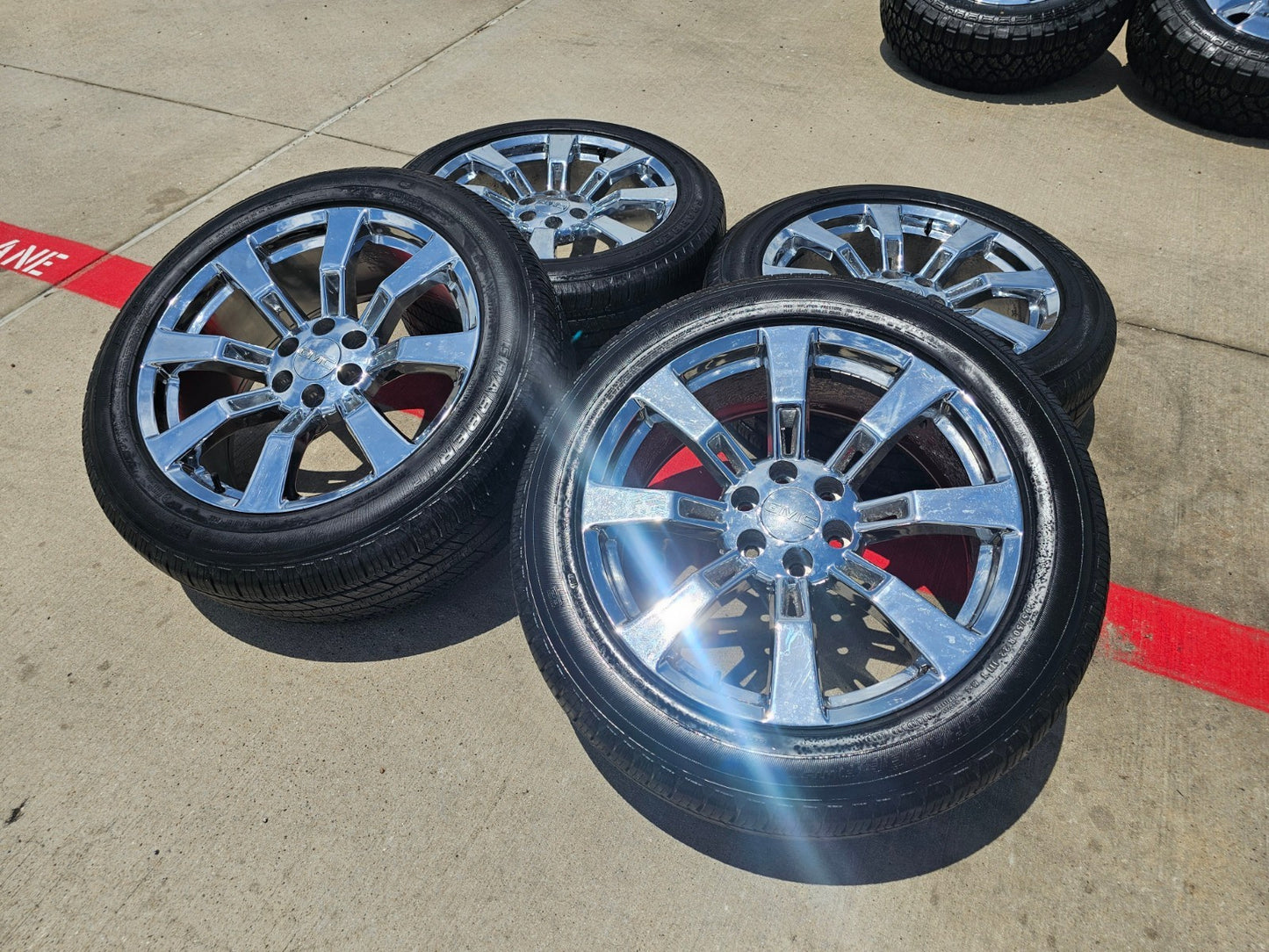 22" GMC Yukon Sierra DENALI OEM 5409 wheels rims tires SET CHROME