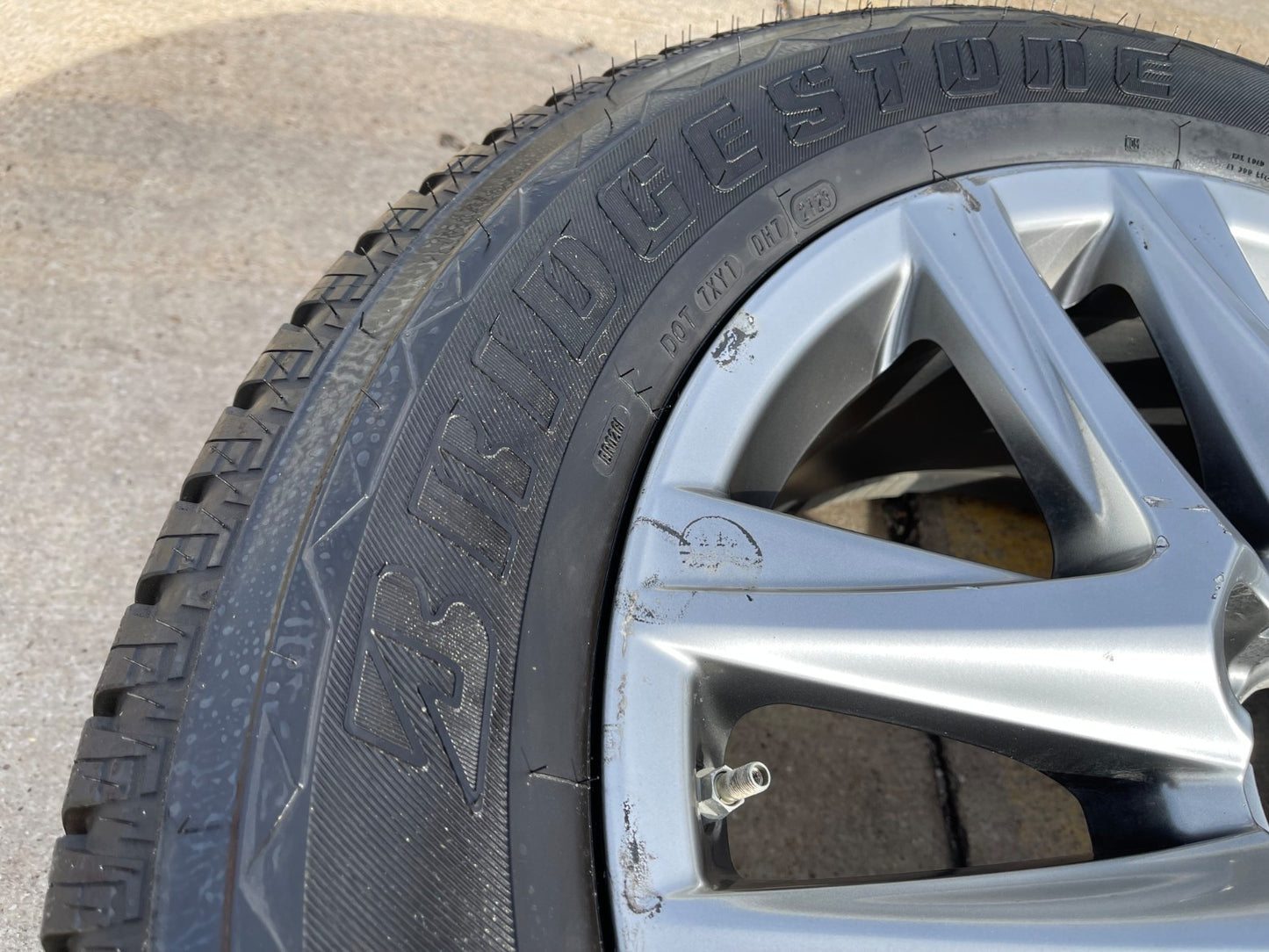 20" Lexus LX570 Toyota Land Cruiser OEM 74280 wheel rim spare BRIDGESTONE