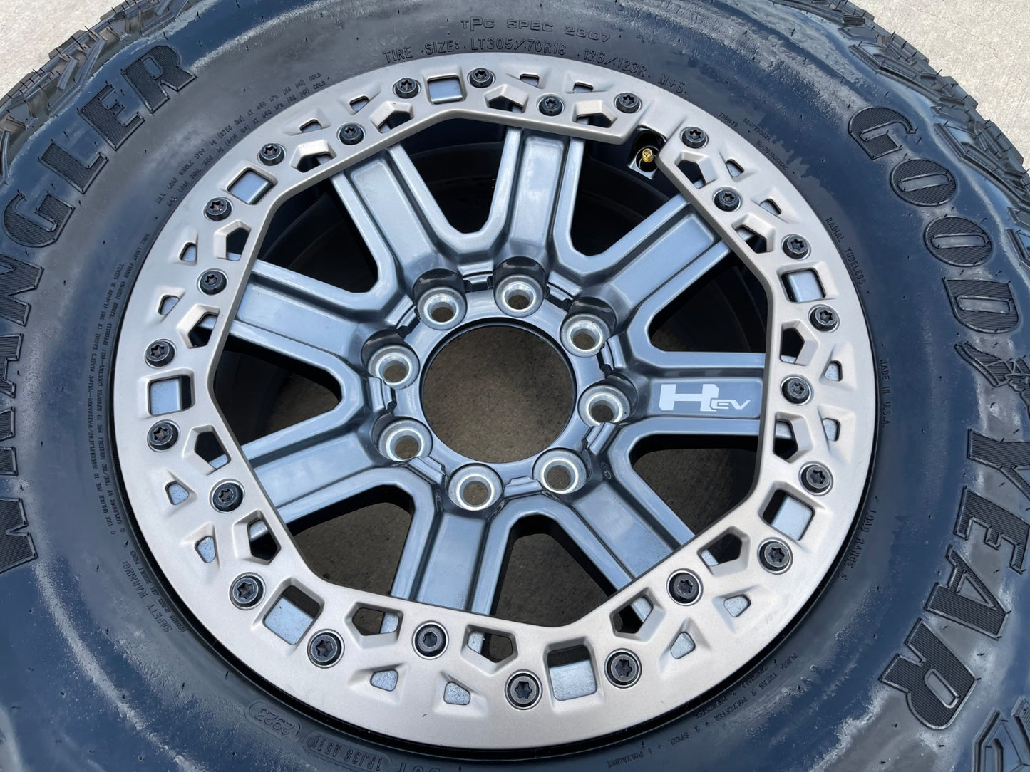 18" Hummer Grazen beadlock EV HEV 2500 OEM wheel rim 2023 2024 2025 2026 NEW