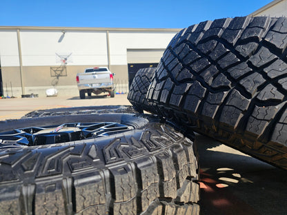 18" GMC Sierra AT4X Chevy Trail Boss 2500 OEM 14136 wheels rims GOODYEAR 35" NEW