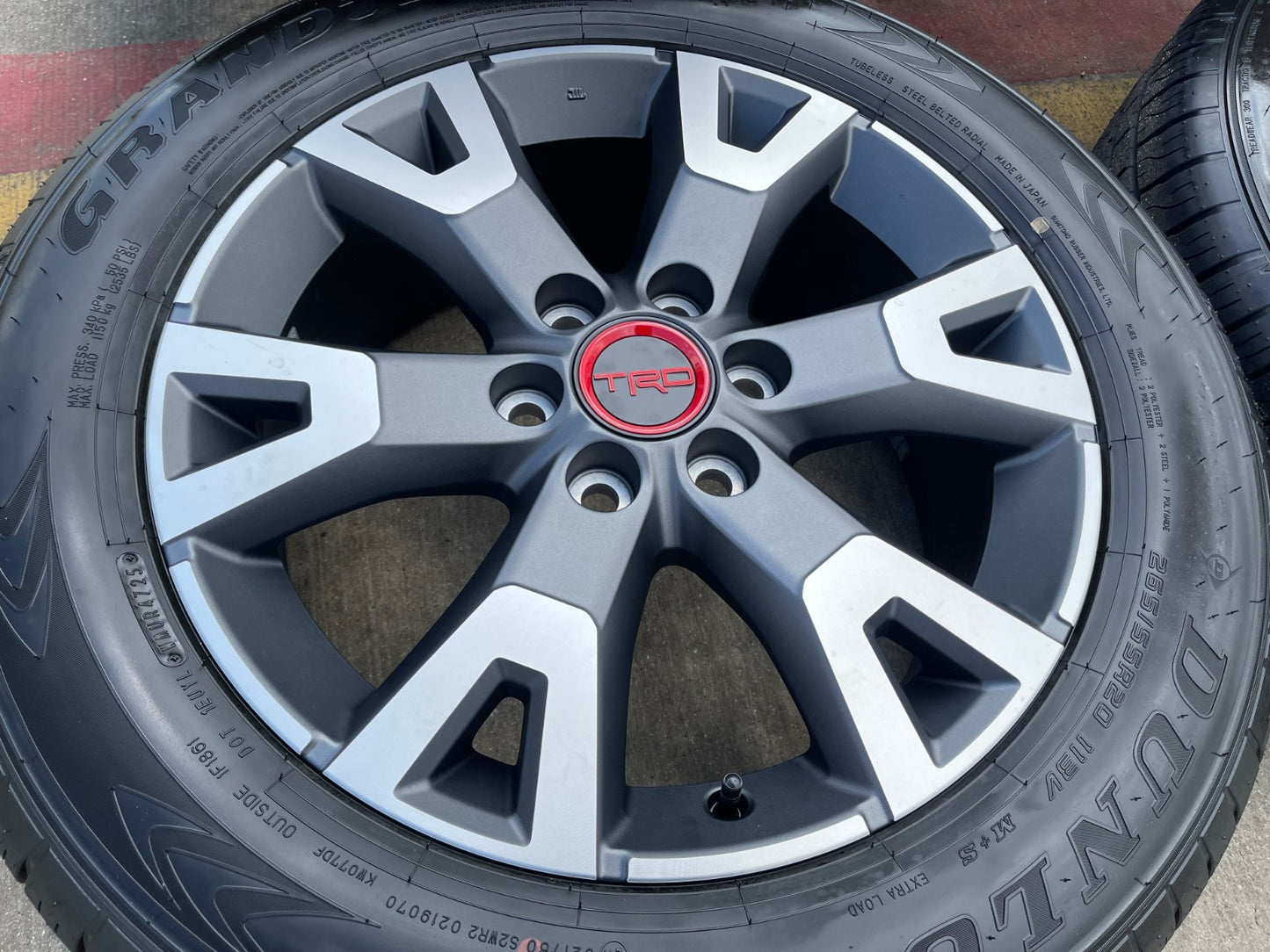 20" Toyota 4Runner TRD OEM 94198 wheels rims Tundra Sequoia 2025 2026 DUNLOP NEW