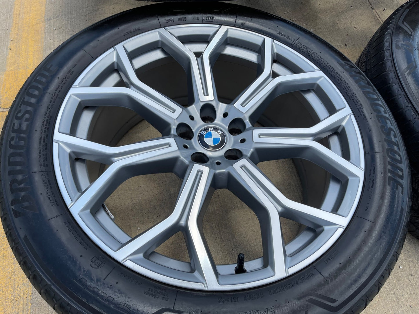 21" BMW X6 X7 OEM 86533 96409 Series 753 wheels rims tires BRIDGESTONE