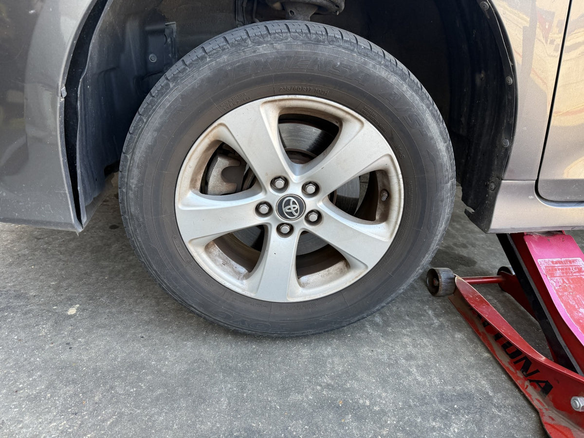 17" Toyota Sienna XSE SE OEM 69584 wheels rims tires Camry Avalon Lexus SET