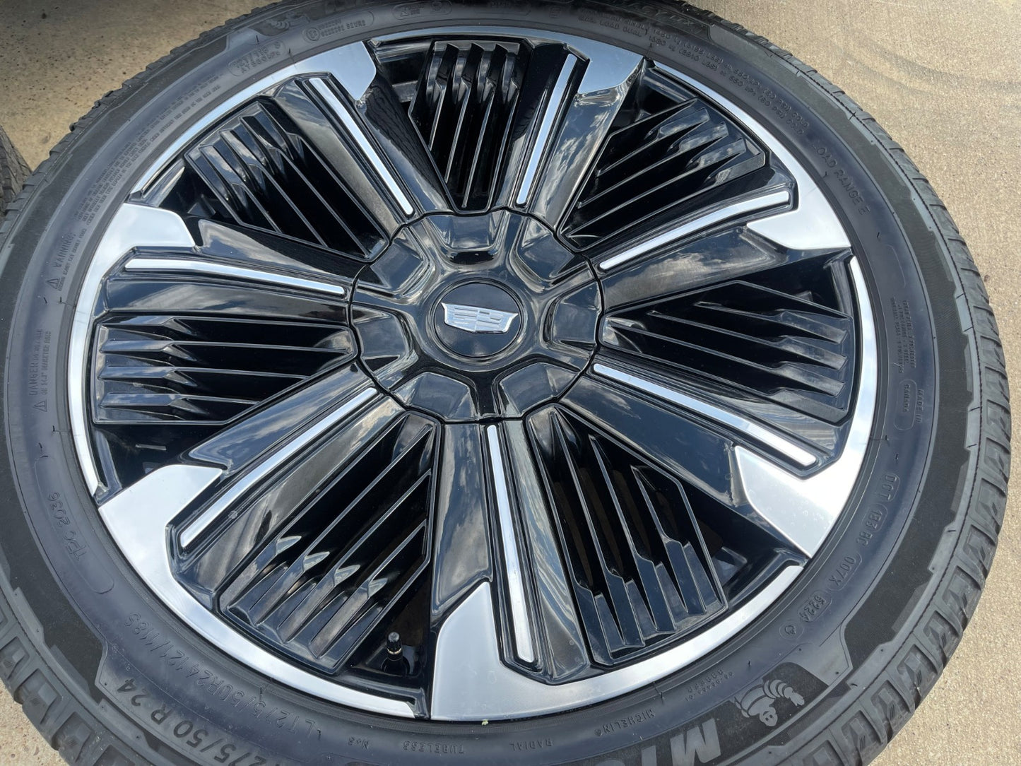 24" Cadillac Escalade IQ EV OEM 4893 wheels rims Hummer 2025 2026 2027 SET NEW