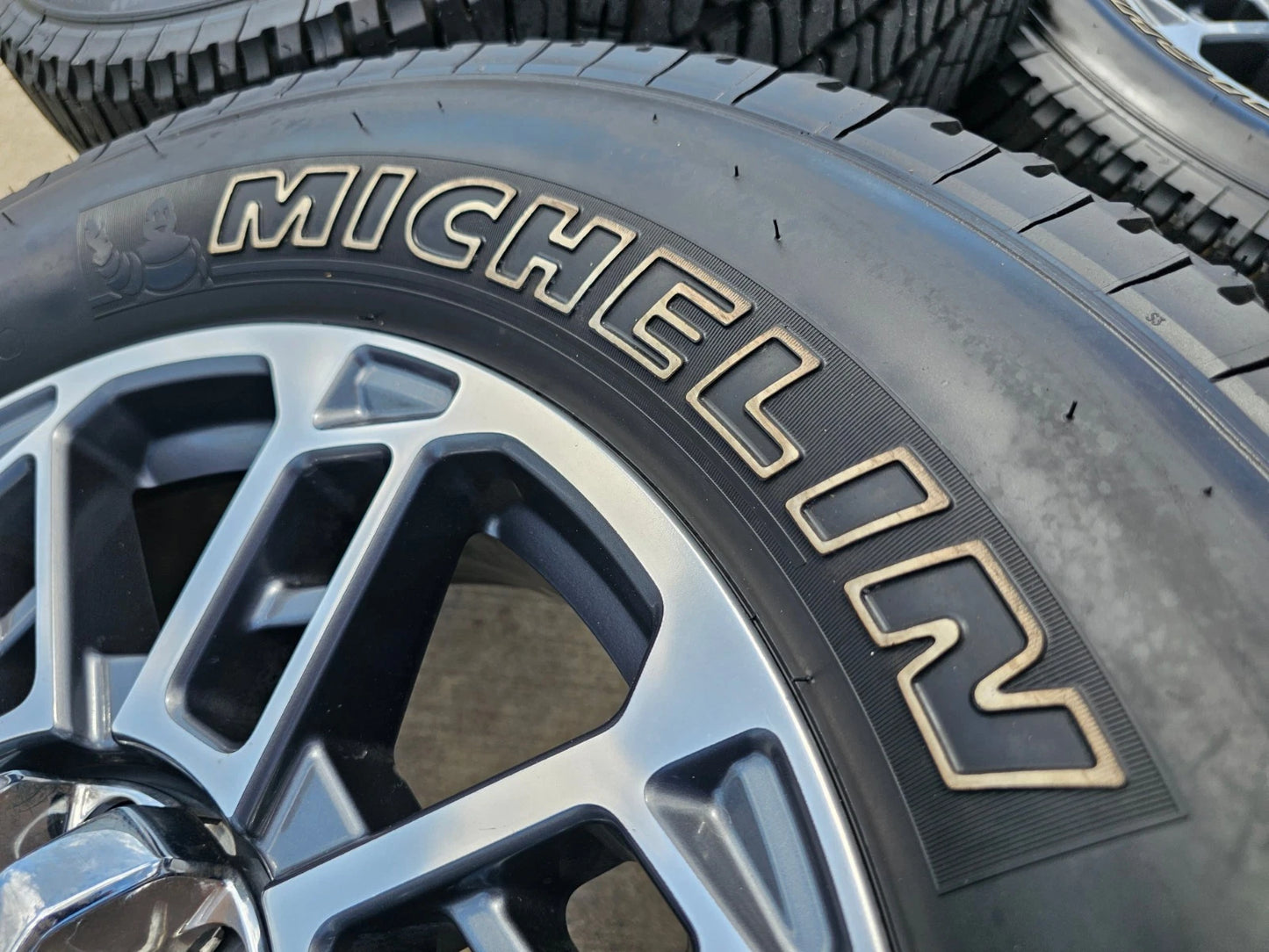 20" Ford F-250 F-350 OEM LIMITED wheels rims 10302 10483 2025 2026 NEW MICHELIN