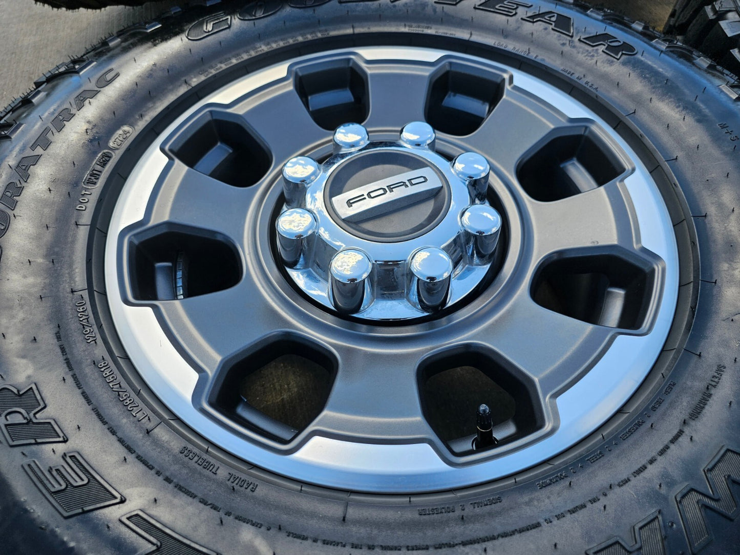 18" Ford F-250 F-350 OEM TREMOR rims wheels 10482 R/T 35" 2024 2025 2026 NEW