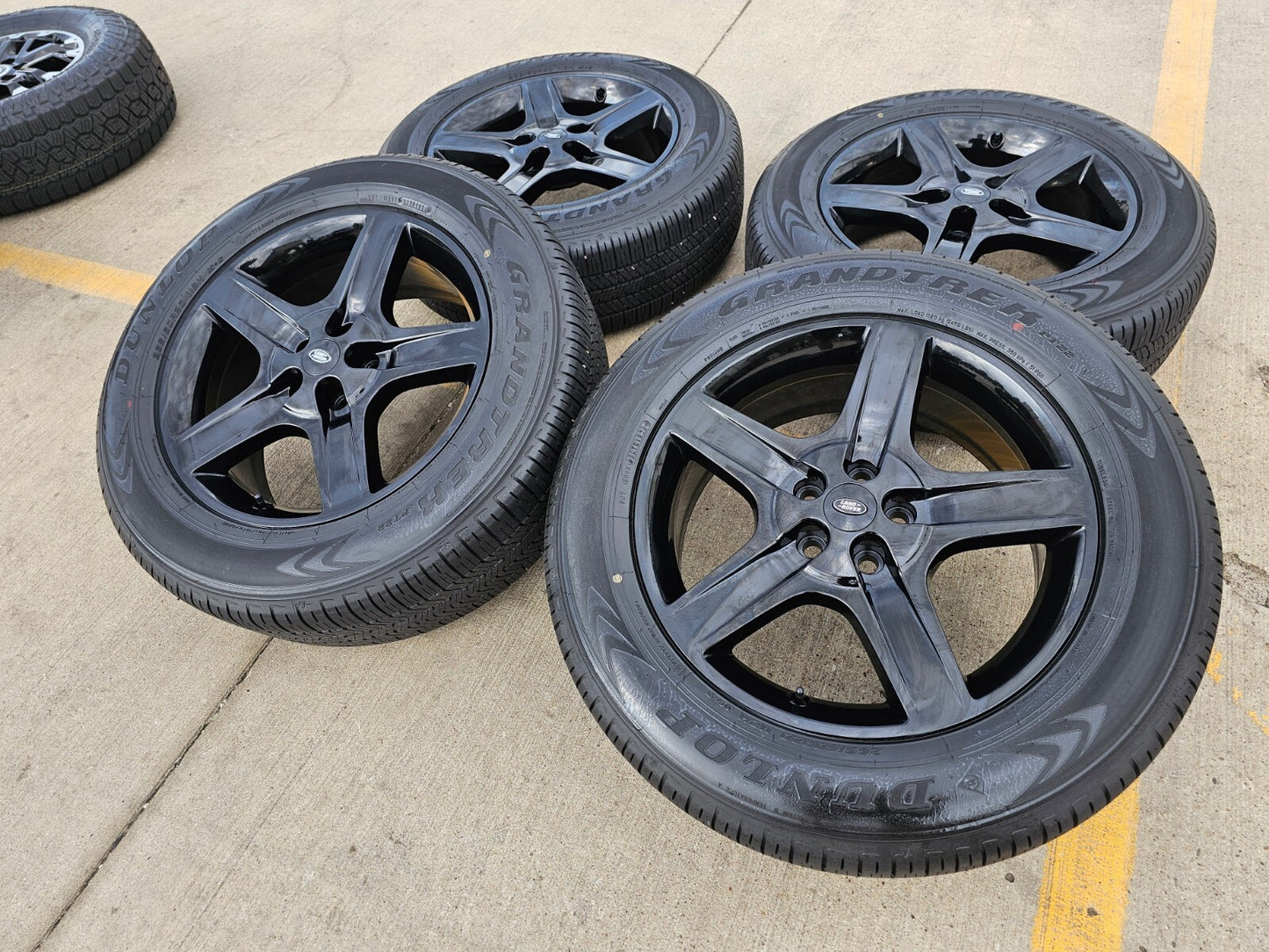 20" Land Rover Defender OEM wheels rims 72352 96980 Range 2023 2024 2025 NEW
