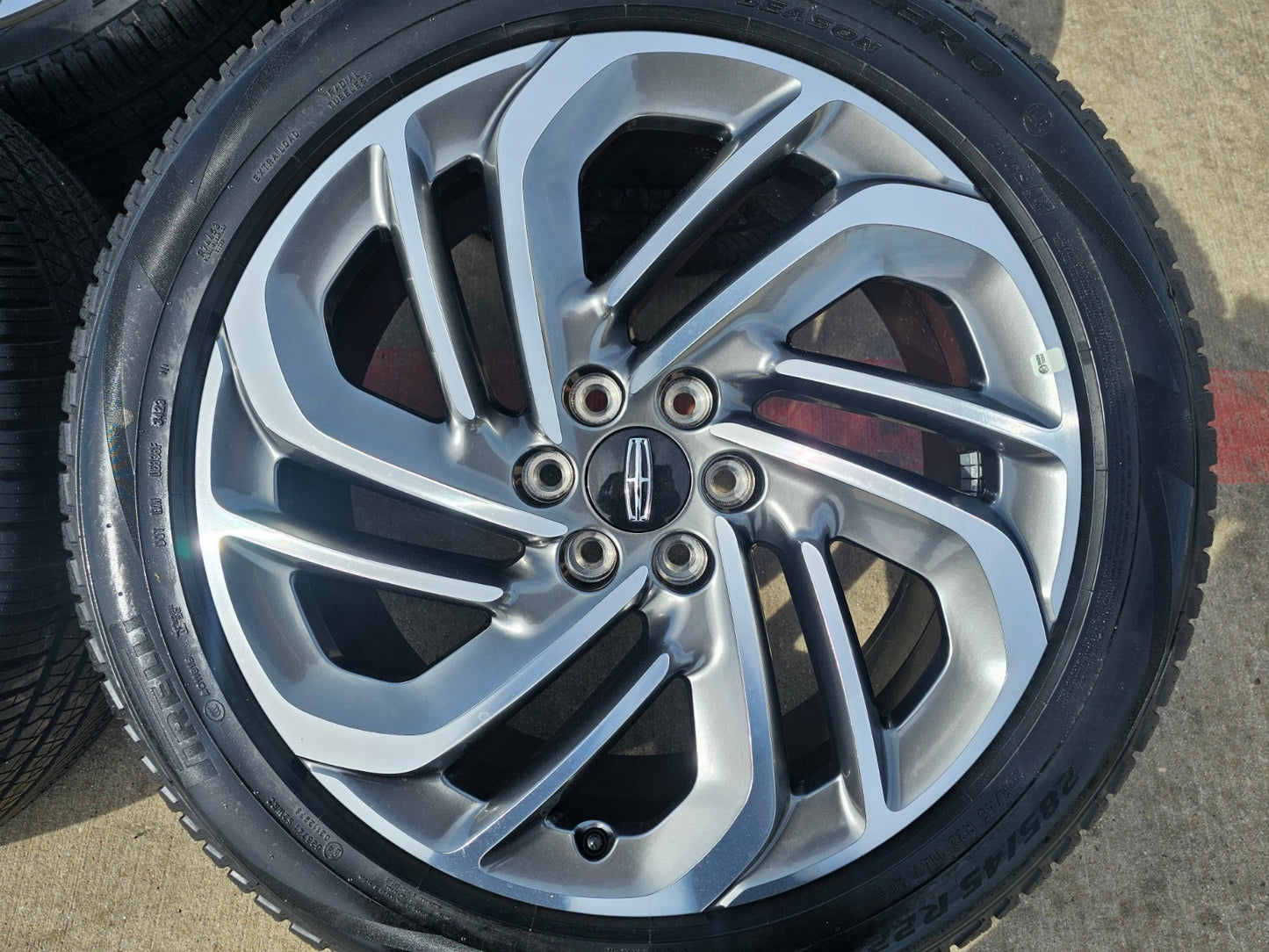 22" Lincoln Navigator OEM 94225 rims wheels BLACK LABEL 2025 2026 PIRELLI NEW