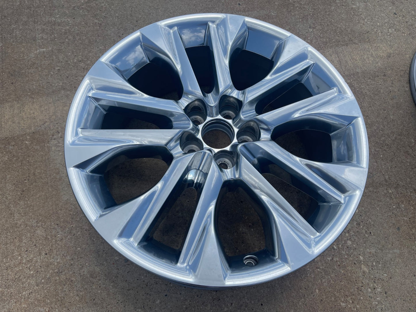 20" Toyota Highlander OEM 75265 wheel rim 2021 2022 2023 2024 2025 2026