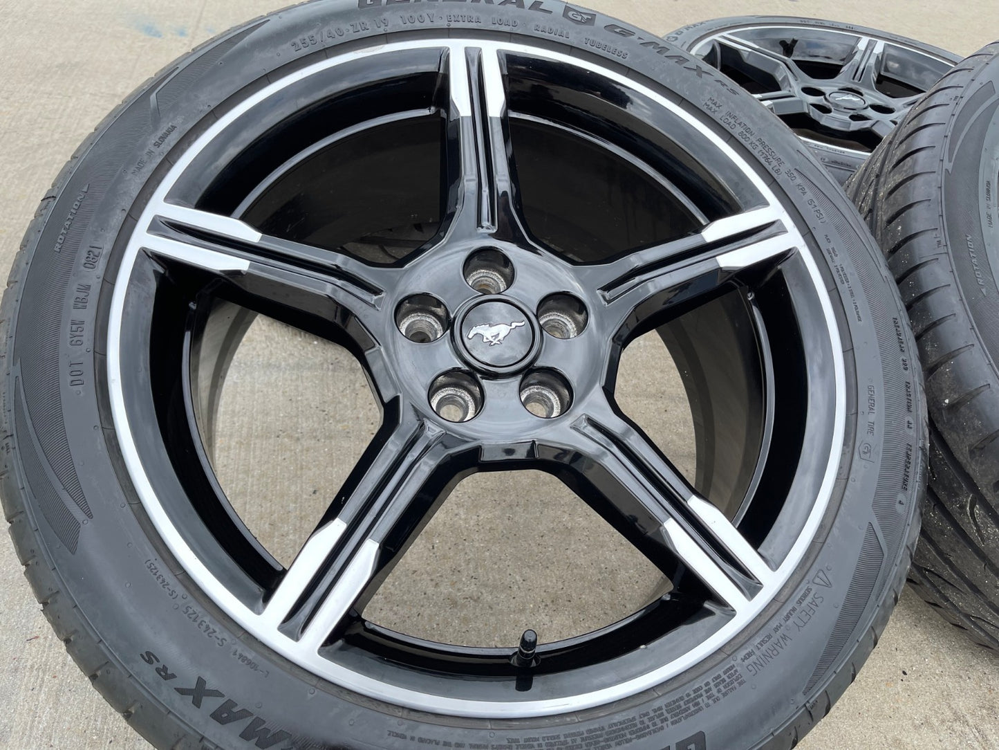 19" Ford Mustang GT OEM 10220 wheels rims 2021 2022 2023 2024 2025 2026