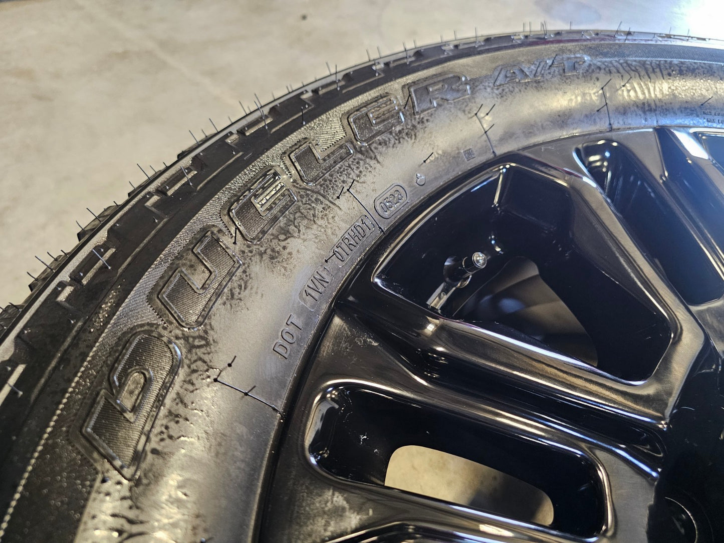 20" GMC Sierra Chevy 2500 OEM 14026 5957 BLACK DIAMOND wheels rims SET