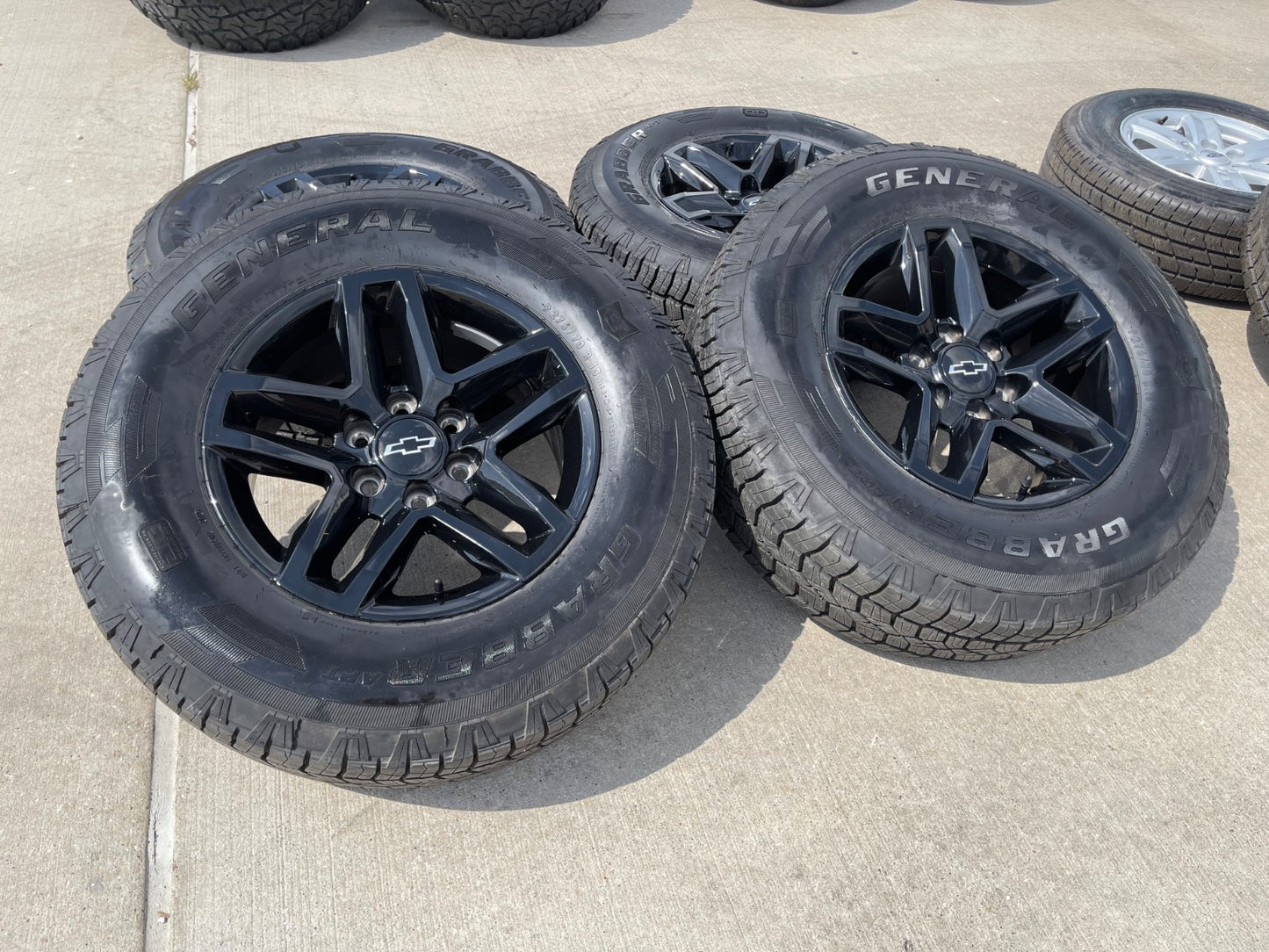 18" Chevy Silverado ZR2 Tahoe TRAIL BOSS Sierra OEM 5911 wheels rims GENERAL A/T