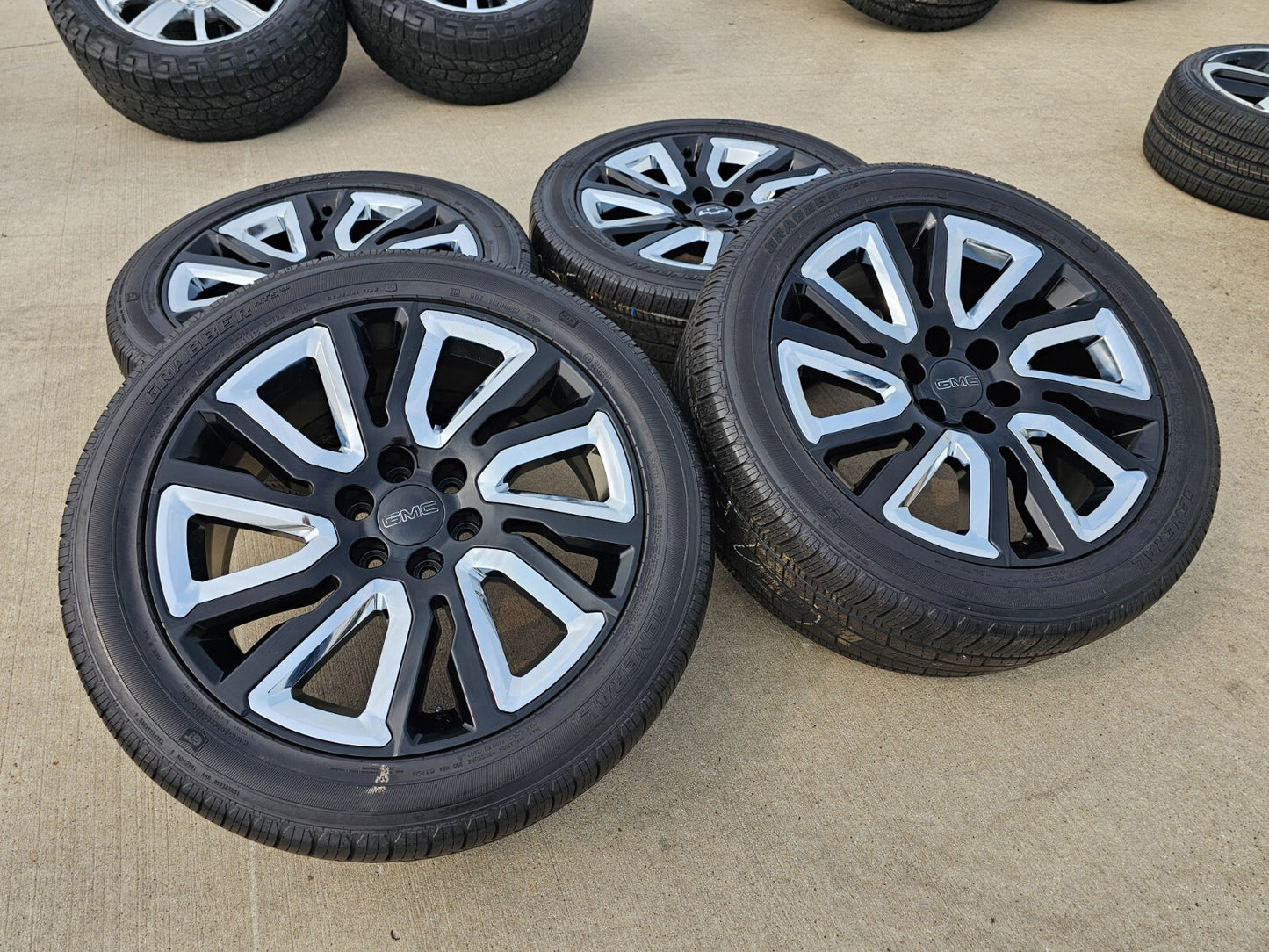 22" Chevy Tahoe Suburban OEM 5907 5901 wheels rims Silverado 2022 2023 2024 2025