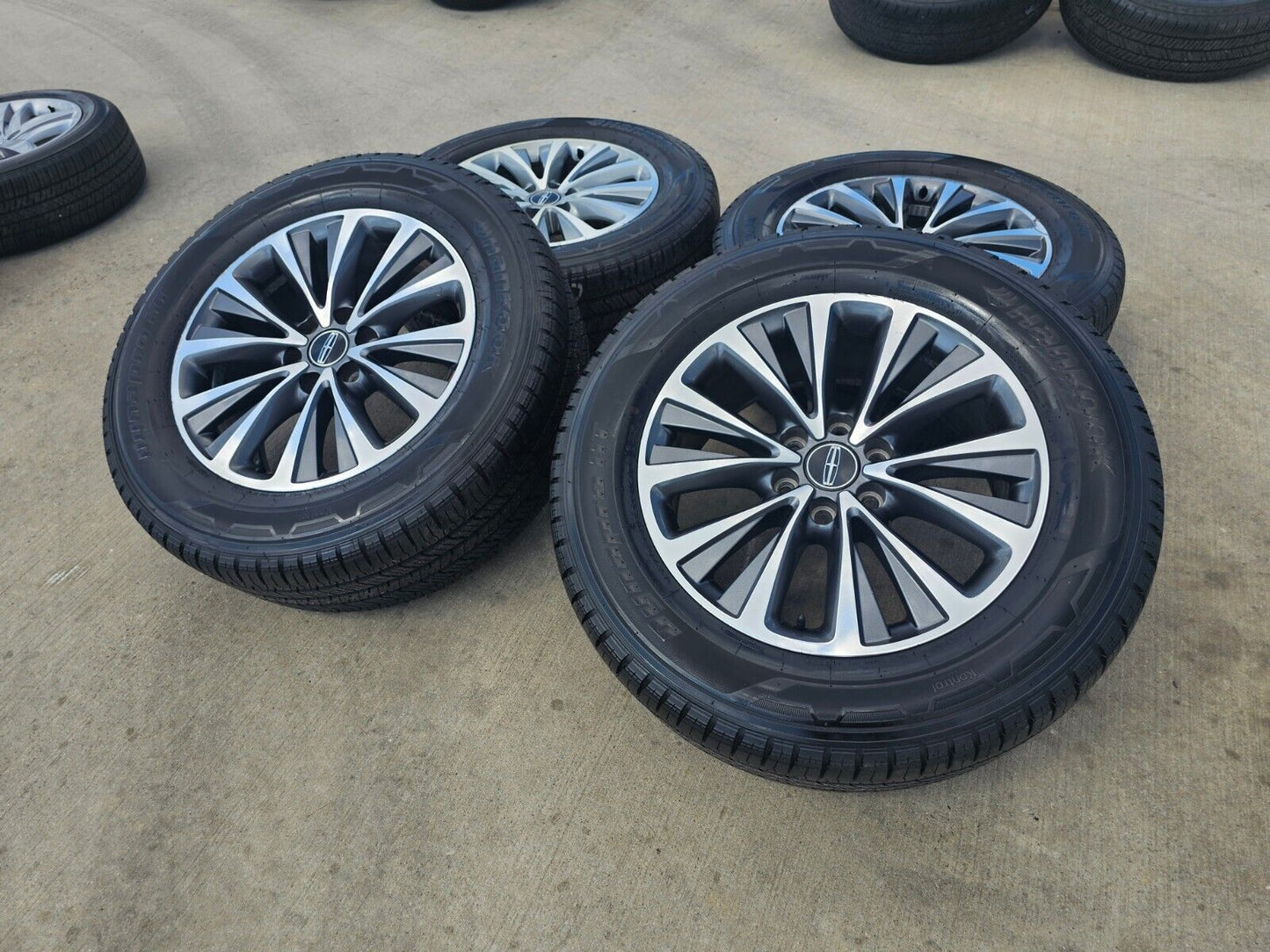 20" Lincoln Navigator OEM rims wheels 10024 tires 2015 2016 2017 2018 2021 2022