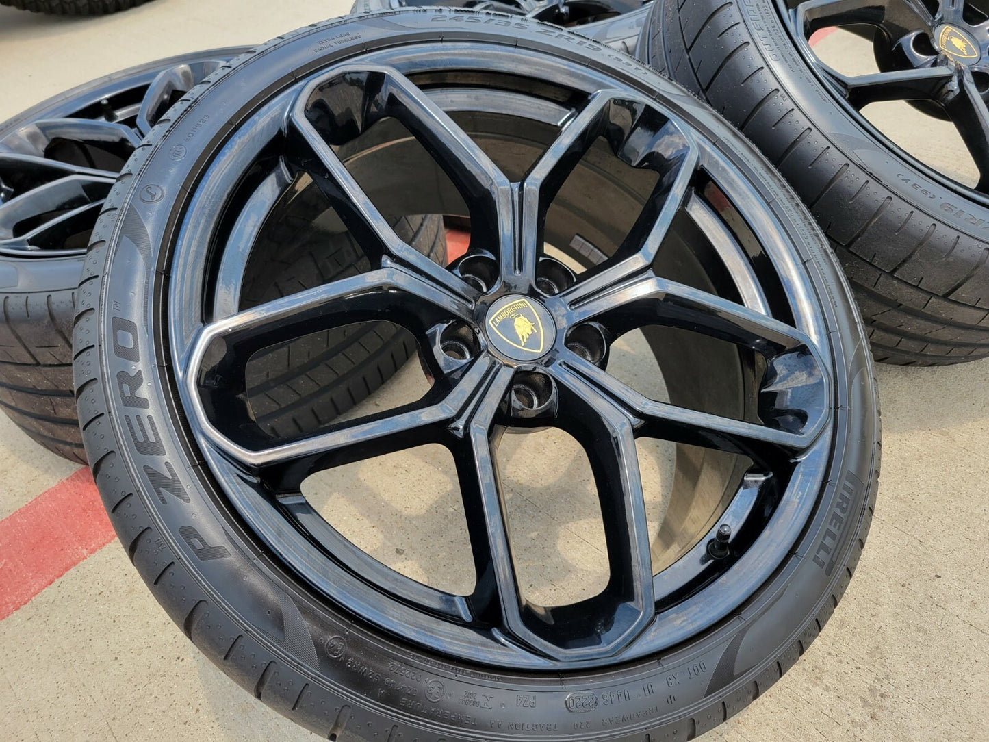 19" Lamborghini Huracan LP580 OEM wheels rims tires OE Kari