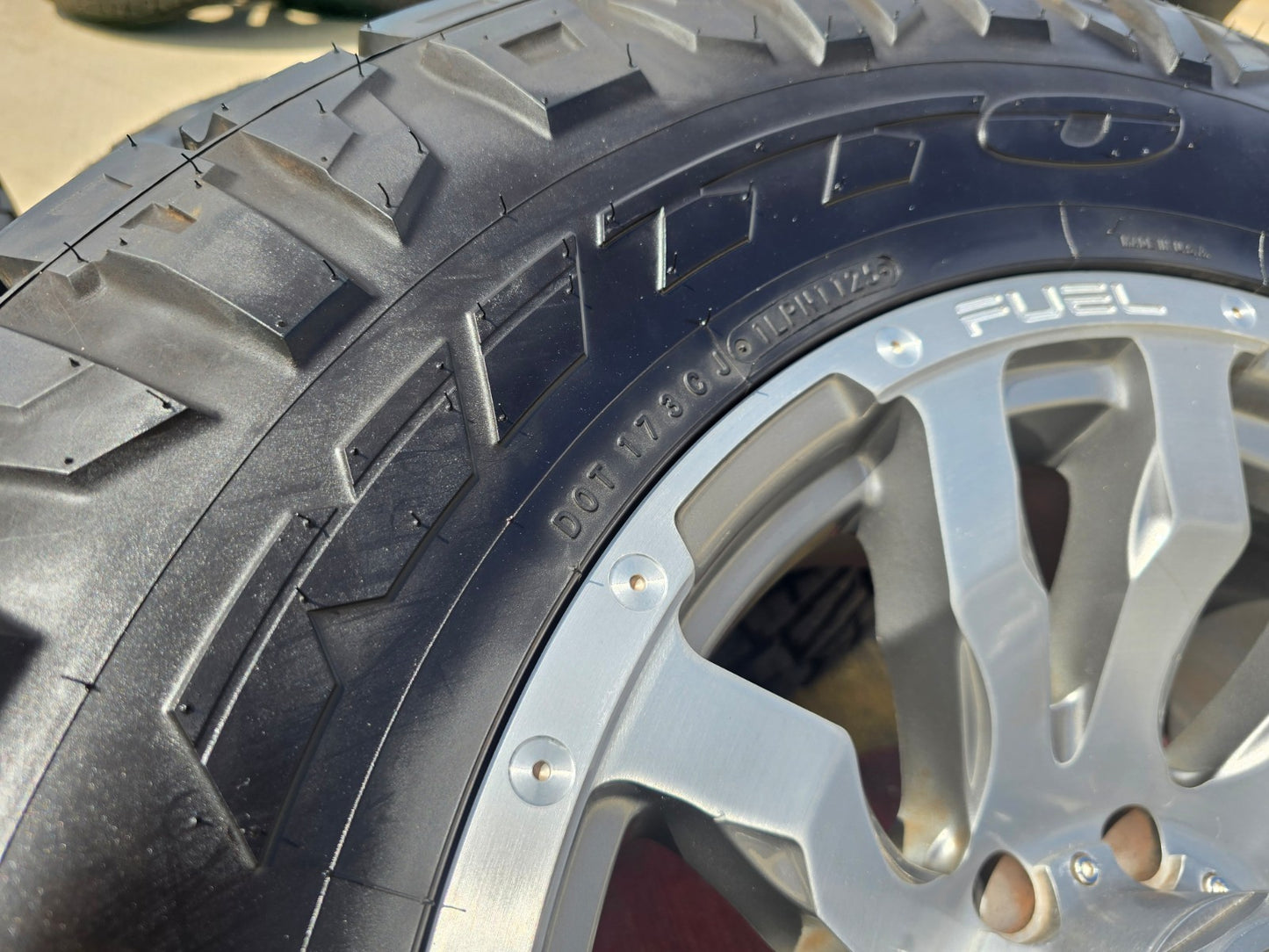 20x10 20" FUEL D693 Blitz Ford F-250 F-350 rims wheels tires 8x170 -18 NITRO 37"