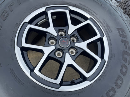17" Jeep Wrangler Rubicon OEM 95730 9327 wheels rims Gladiator BFG KO2 37" NEW