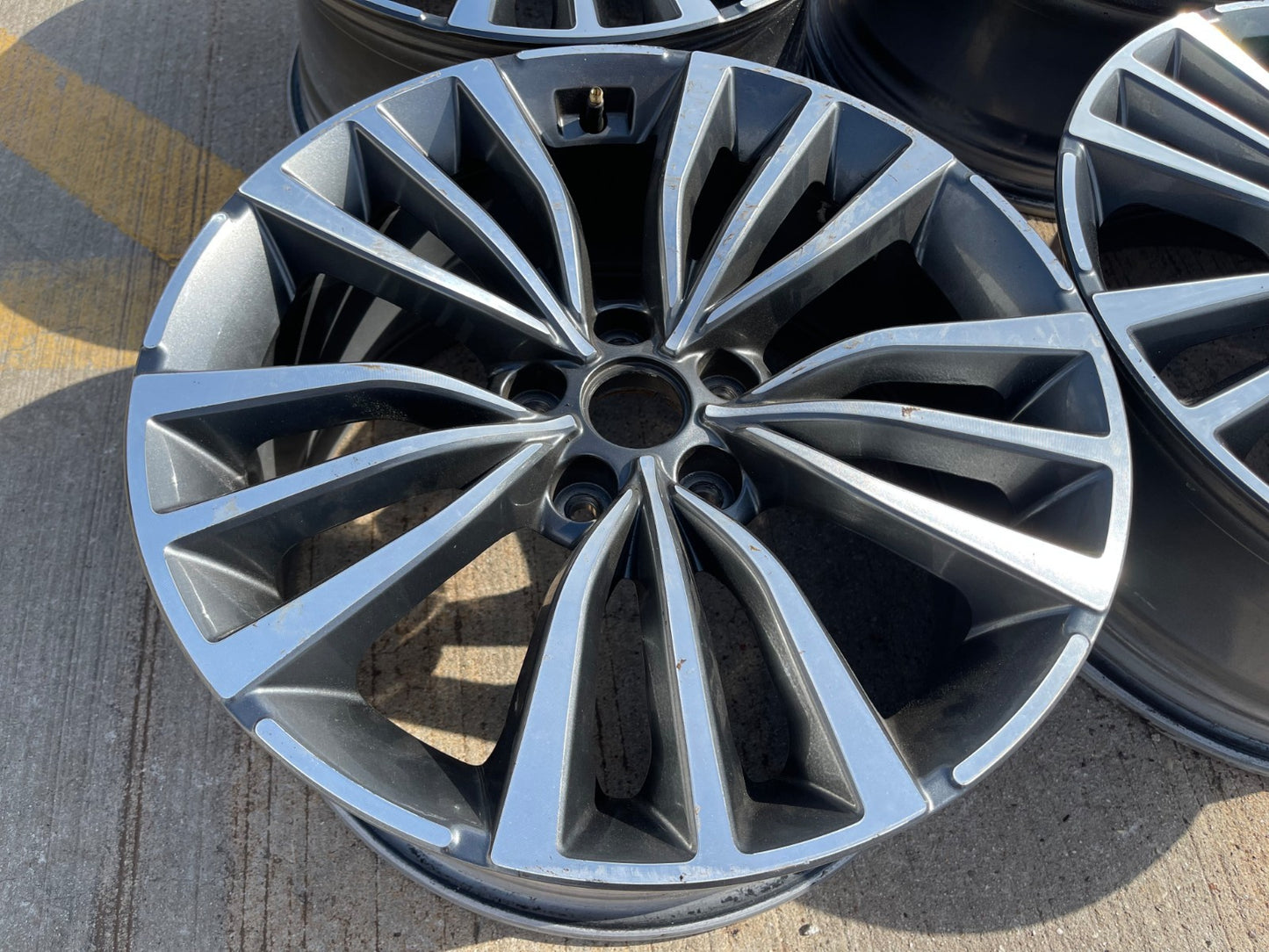 18" Kia Stinger Optima K5 Forte OEM 74773 wheels rims SET