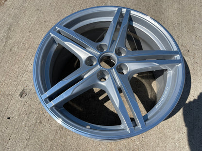 19" 19x8.5 Chevy Corvette C8 OEM wheel rim 84978031 FRONT FORGED