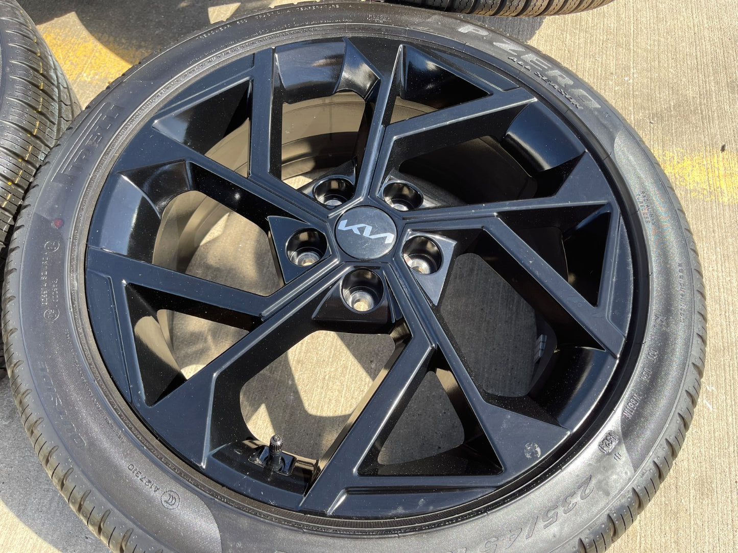 18" Kia K4 K5 OEM wheels rims 74873 Stinger Forte tires SET 2025 2026 2027 NEW
