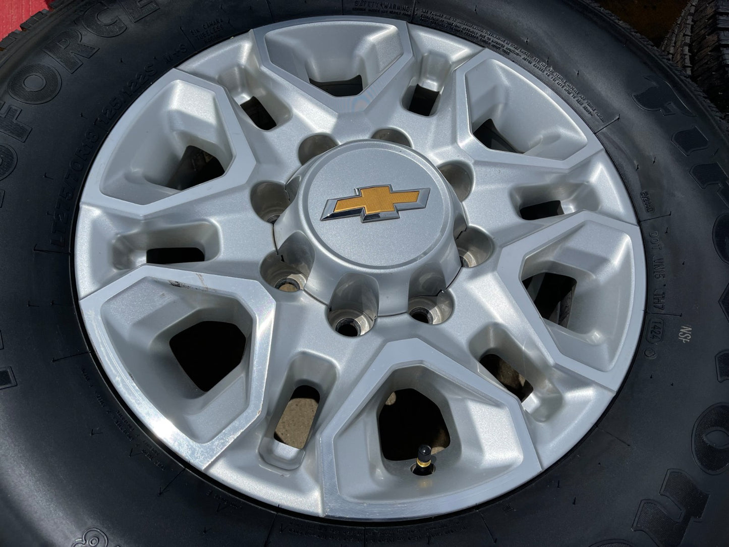 18" Chevy Silverado 2500 3500 OEM 5959 wheels rims tires SET FIRESTONE NEW