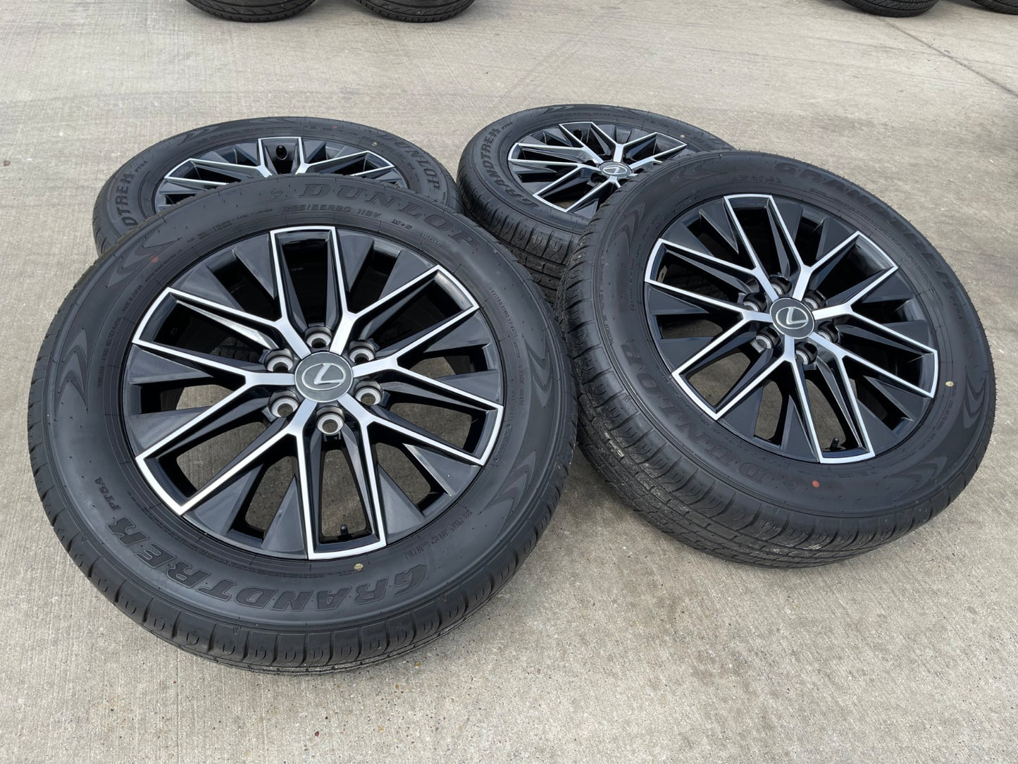 20" Toyota Land Cruiser Tundra OEM wheels rims 10545 GX550 LX600 DUNLOP NEW