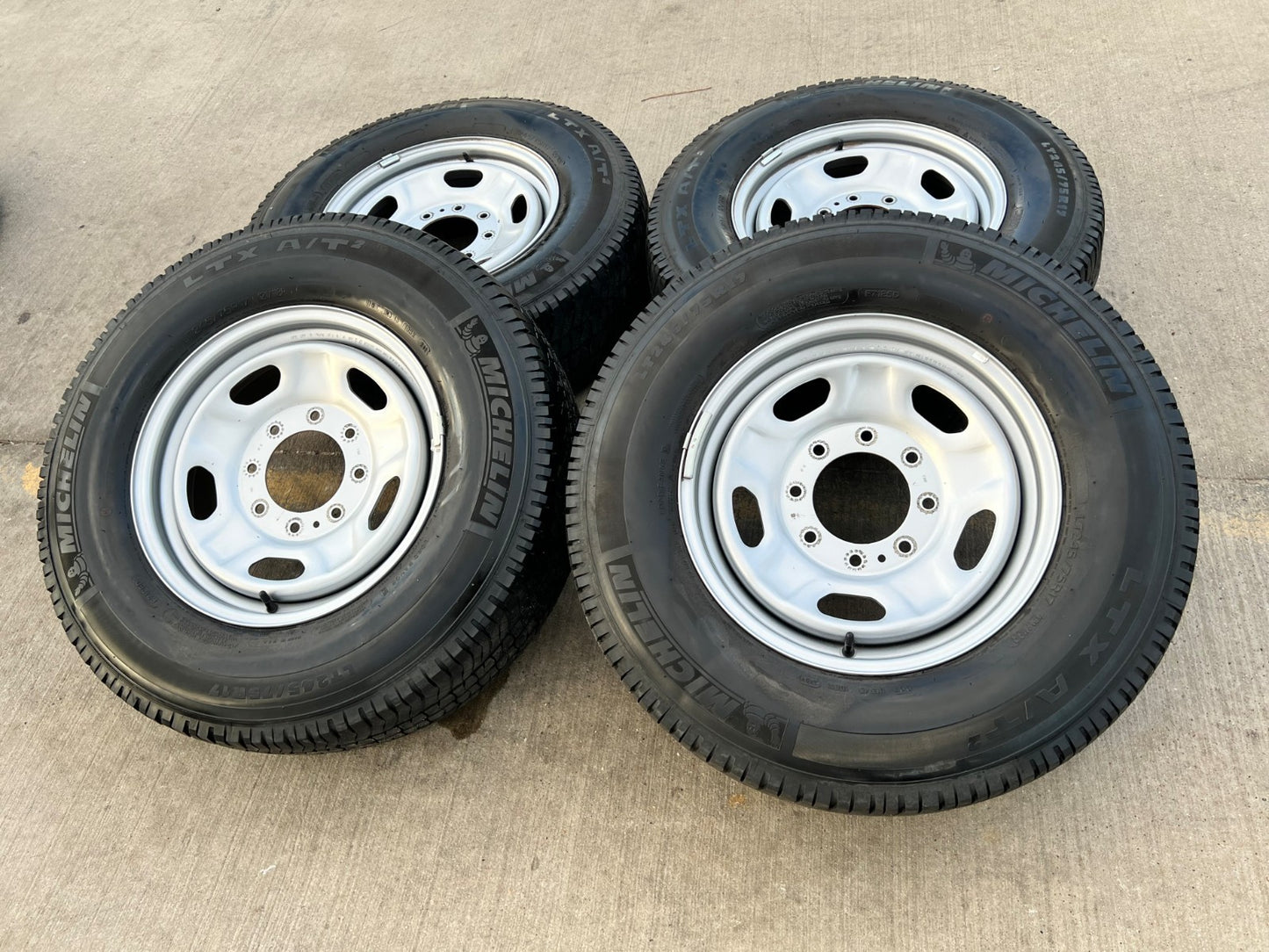 17" Ford F-250 F-350 OEM 3828 wheels rims tires MICHELIN LTX A/T2