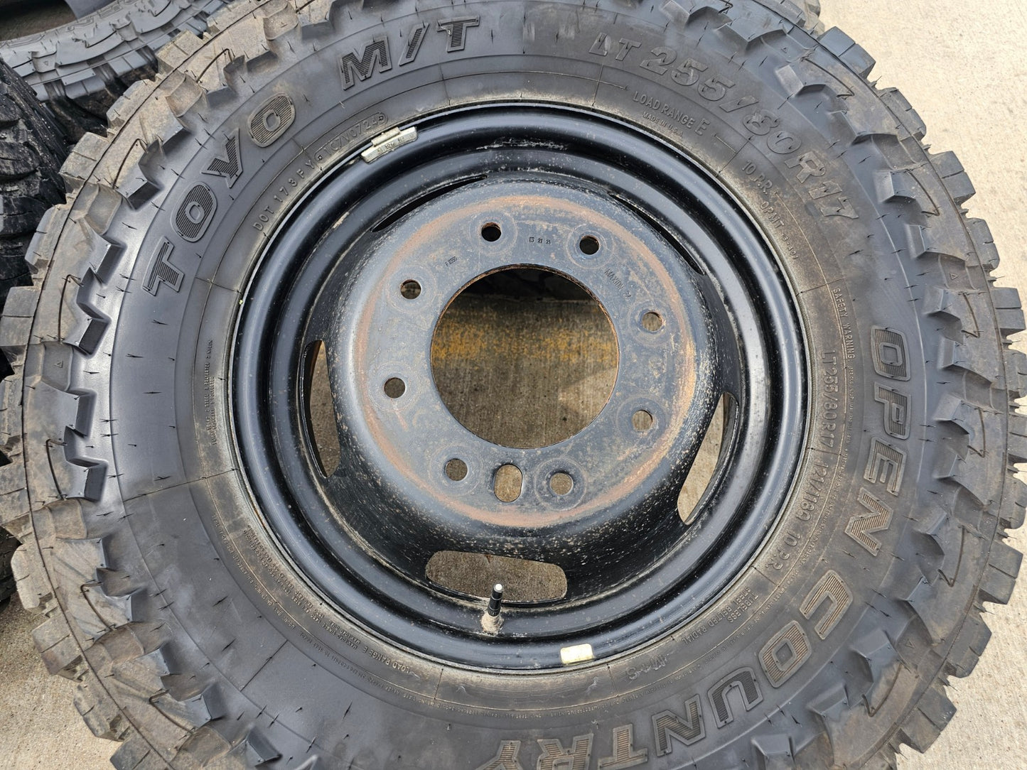 17" Dodge Ram 3500 Dually Laramie 8x200 wheels rims 2703 2704 OEM TOYO M/T 33"