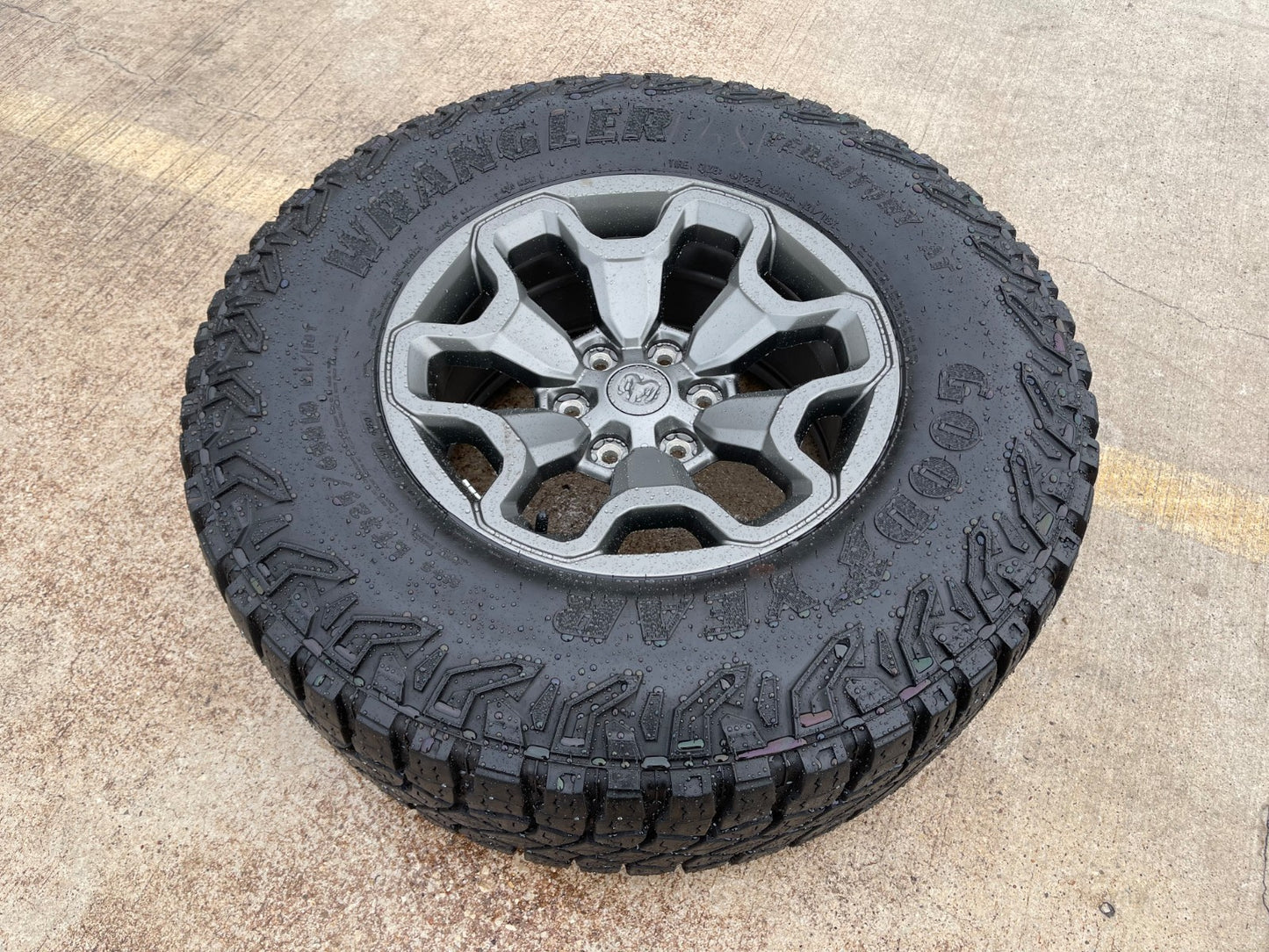 18" Dodge Ram 1500 TRX RHO Gray OEM 66002 wheel rim TERRITORY A/T 35"