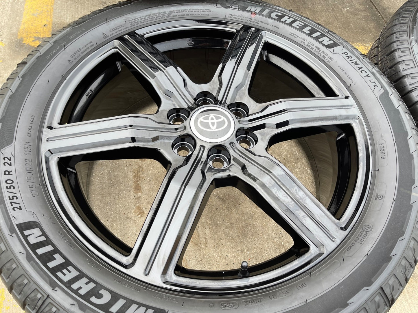 22" Toyota Tundra Sequoia OEM wheels rims 75282 Land Cruiser GX550 MICHELIN NEW