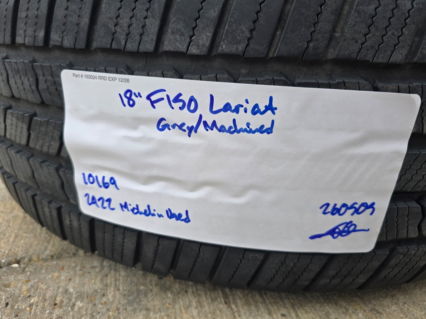 18" Ford F-150 Lariat OEM rims wheel 10169 tires Expedition MICHELIN DEFENDER