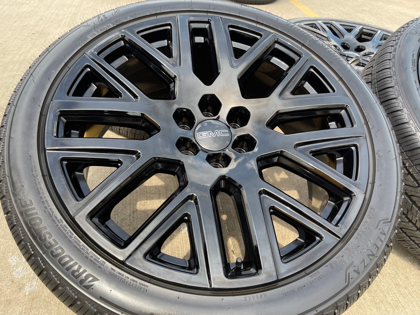 24" GMC Yukon Sierra DENALI OEM wheels rims black 2022 2023 2024 2025 2026 NEW