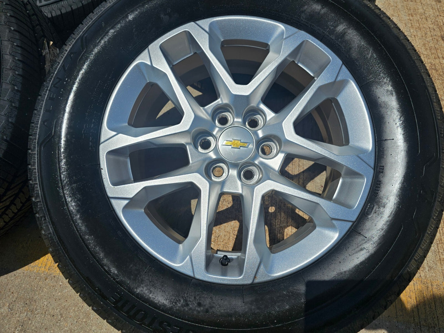 18" Chevy Traverse Blazer GMC Acadia OEM 5843 5844 wheels rims tires