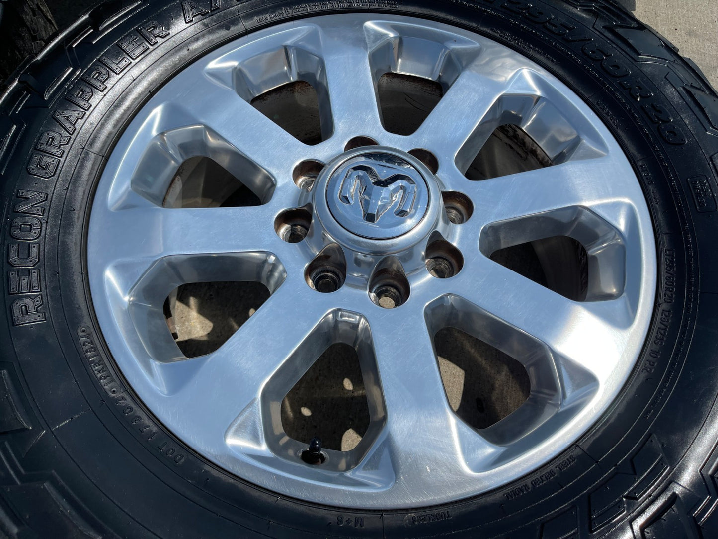 20" Dodge Ram 2500 3500 LARAMIE OEM 2700 wheels rims tires SET NITRO 34"