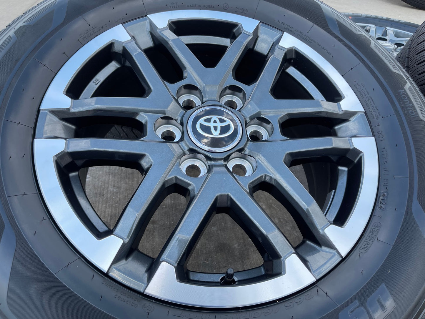 18" Toyota Tacoma 4Runner LIMITED OEM 10641 wheels rims 2024 2025 2026 NEW