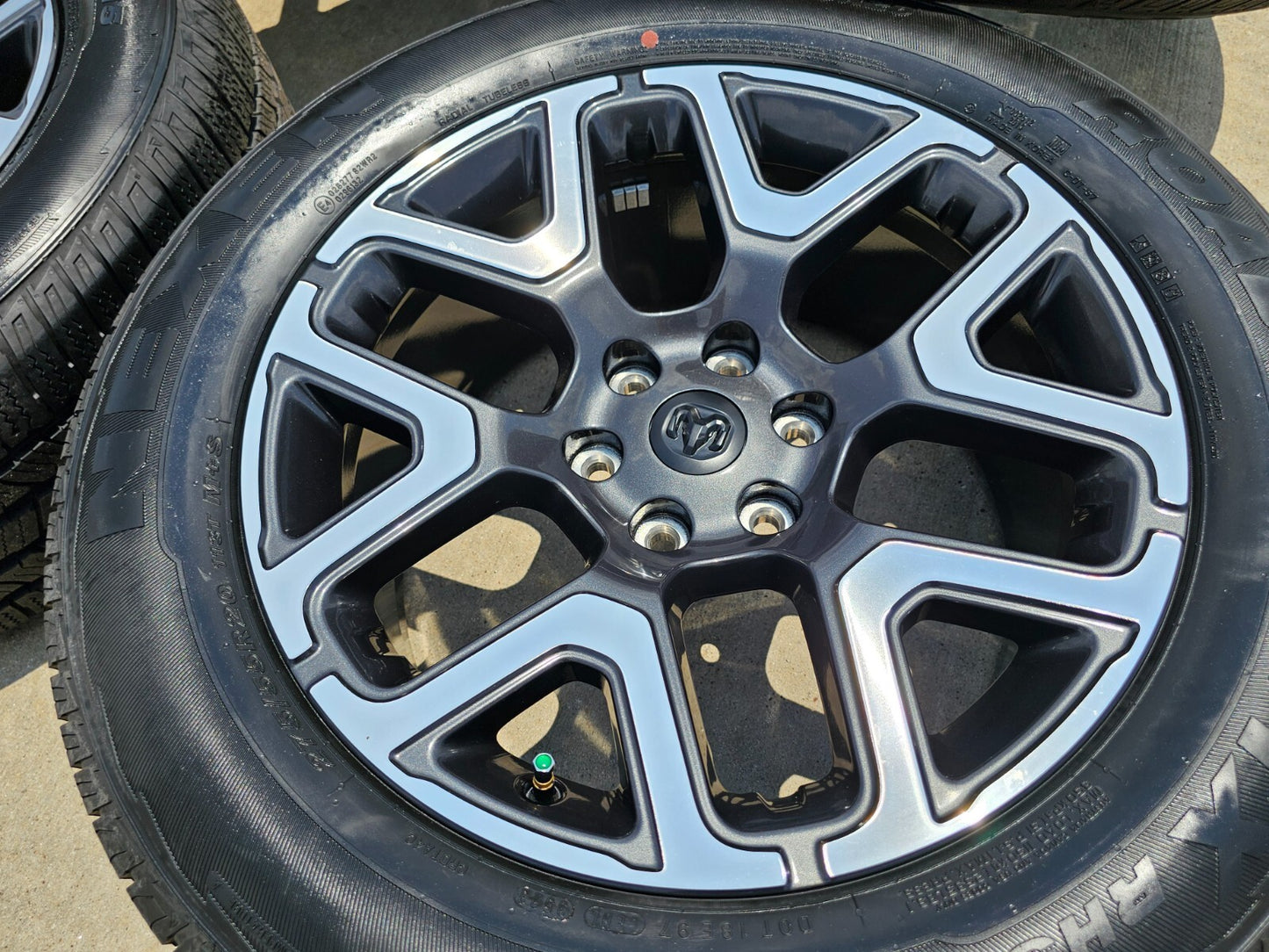 20" Dodge Ram 1500 OEM Laramie wheels rims tires 68583860AA 2024 2025 NEW