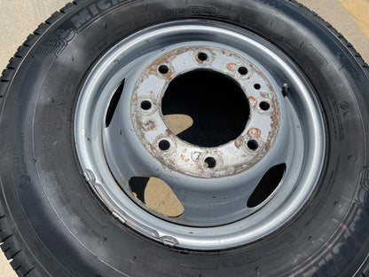 (1) 17" Chevy Silverado GMC Sierra 3500 Dually rim wheel OEM 8094 SINGLE