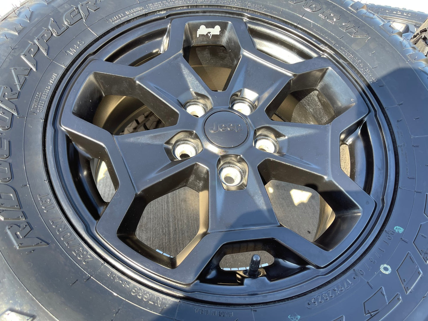 17" Jeep Wrangler SPORT OEM wheels rims tires 9237 black NEW NITRO