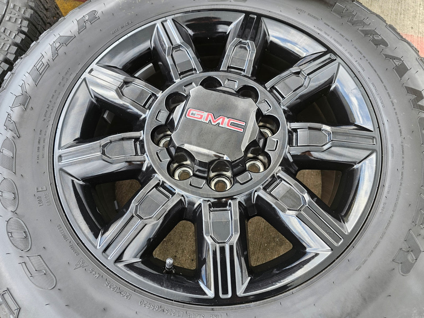 20" GMC Sierra DENALI 2500 3500 OEM 14137 5963 wheels rims Silverado 2025 NEW