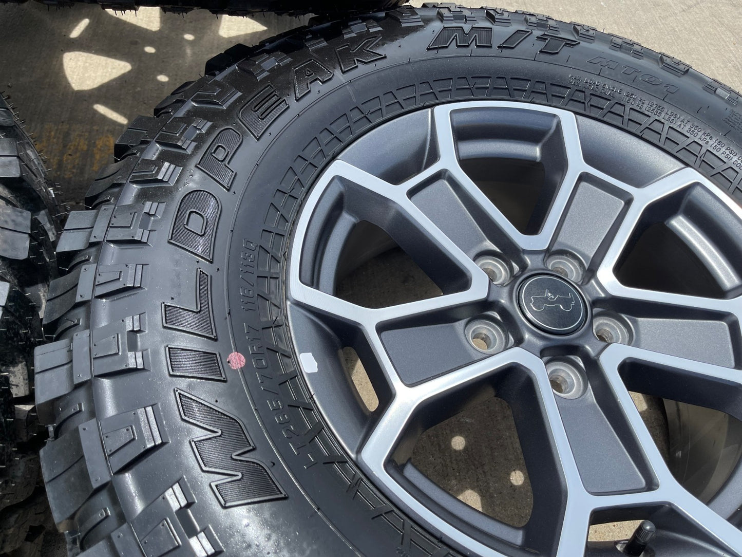 17" Jeep Wrangler Rubicon OEM 9336 wheels rims Gladiator SET FALKEN M/T 33"