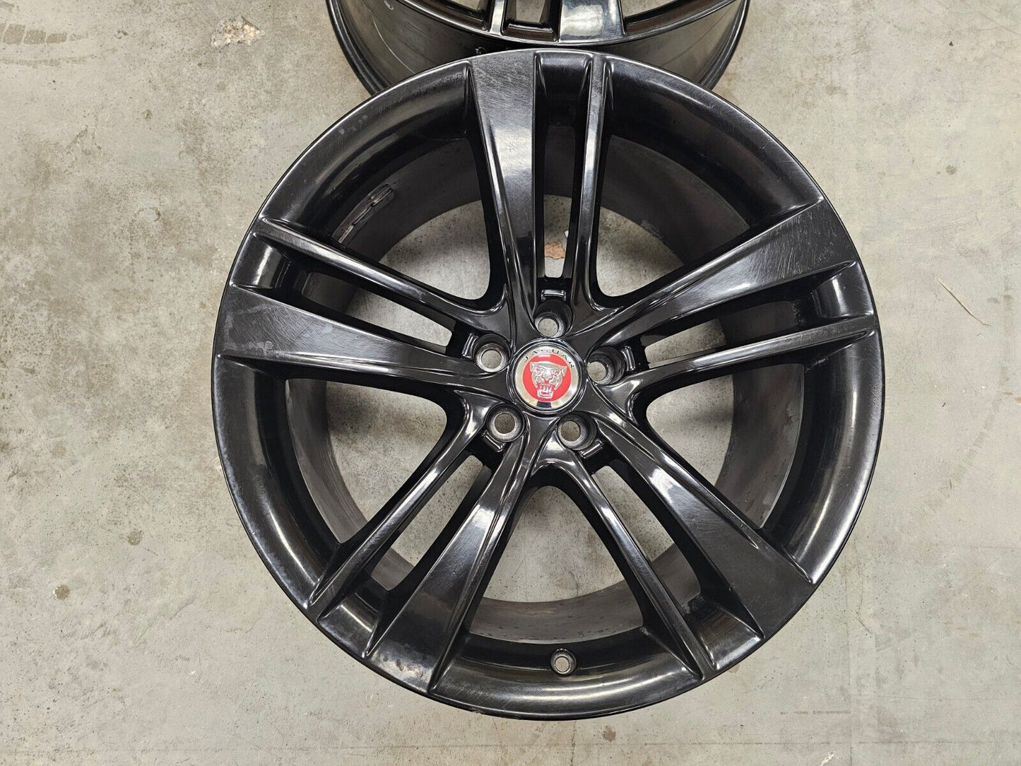 20x10.5 Jaguar F-Type Cyclone OEM wheel rim 59920 spare 2014 2015 2016 2017 2018