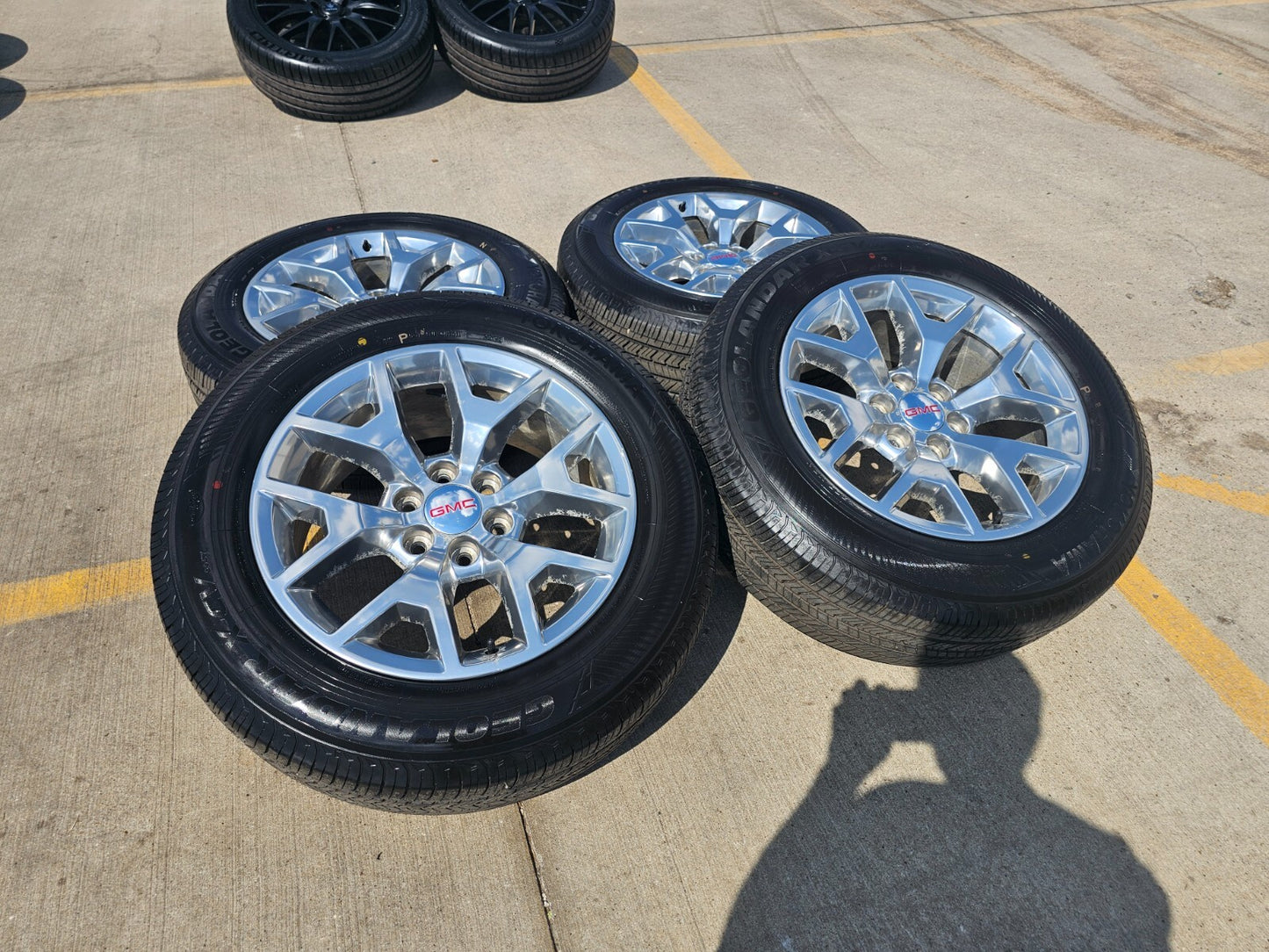 20" GMC Yukon Chevy Tahoe OEM Y spoke wheels rims 5698 tires