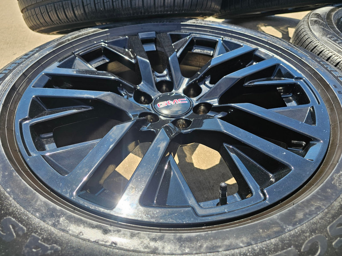 22" GMC Yukon Sierra OEM Chevy Silverado Tahoe 5903 wheels rims PIRELLI