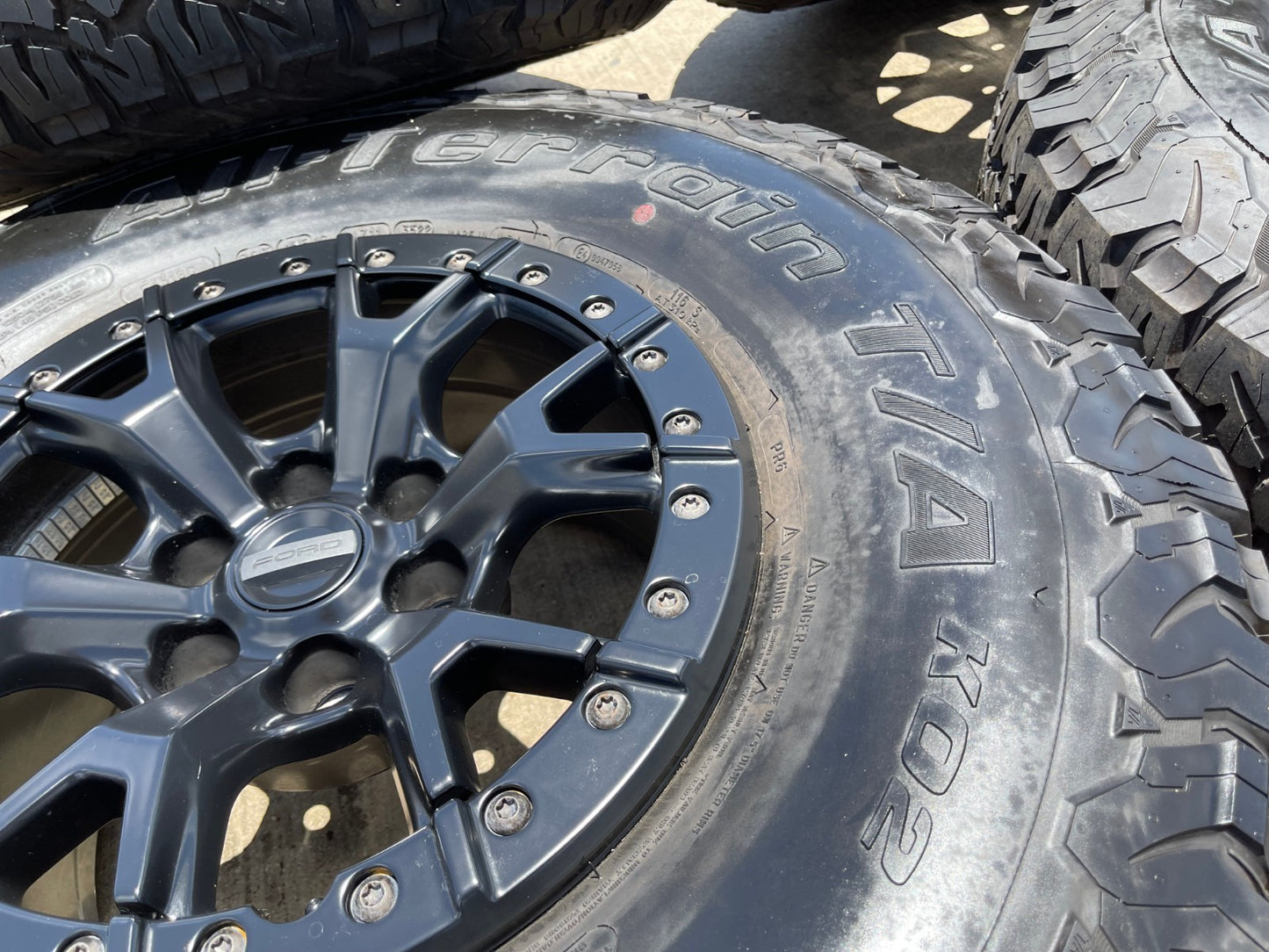 17" Ford F-150 Raptor R OEM BEADLOCK 10460 rims wheels 37" tires BFG
