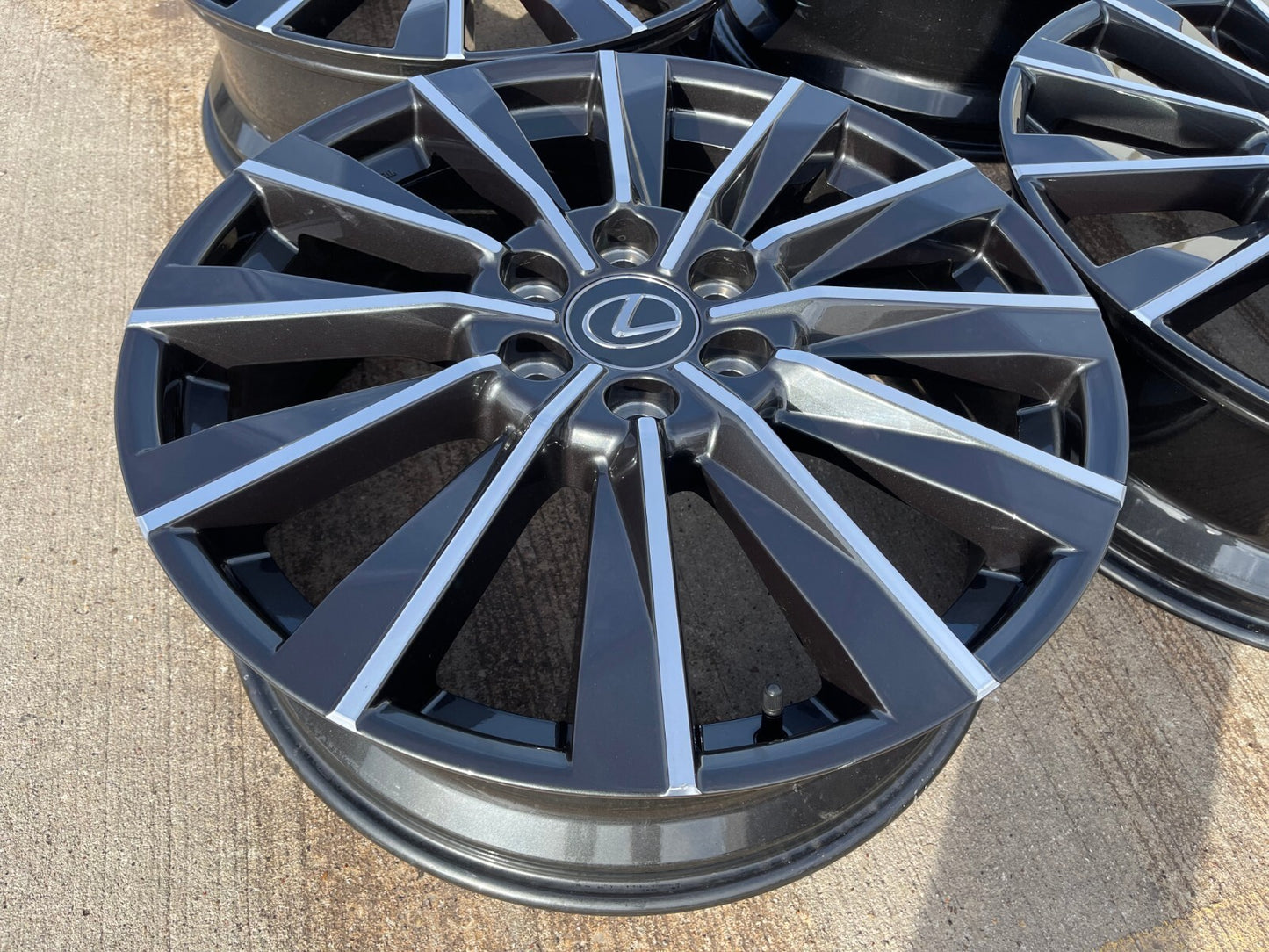22" Lexus GX550 OEM wheels rims Toyota Land Cruiser Tundra 78519 LX600 2026 NEW